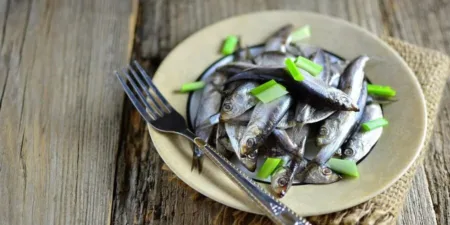 Рулетики з кільки на новорічний стіл