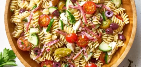 Італійський салат з макаронами