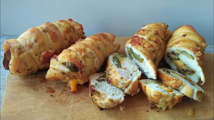 Рулетики з курячого філе
