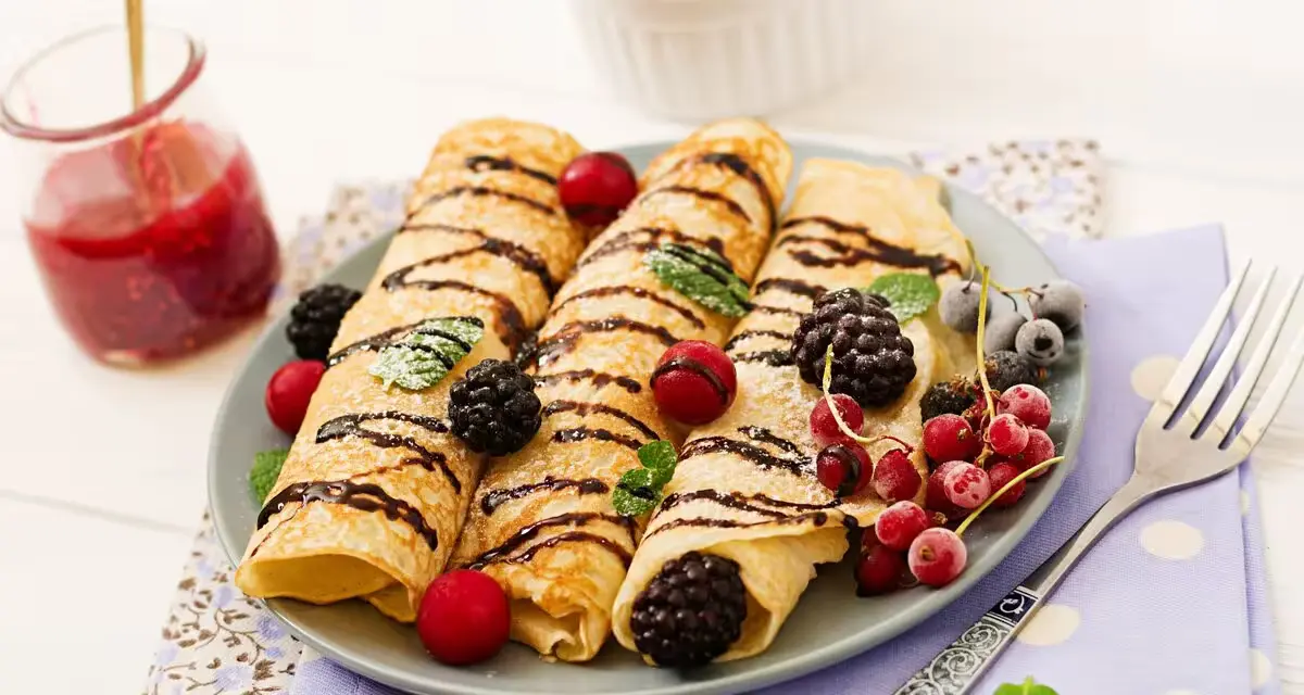 Як приготувати млинці з фруктами