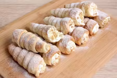 Трубочки з заварним кремом