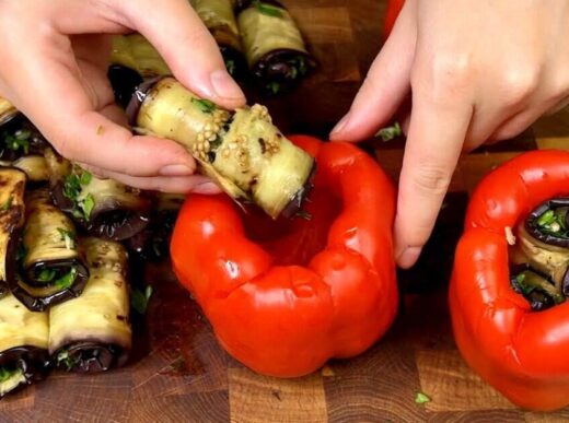 Перець фарширований баклажанами