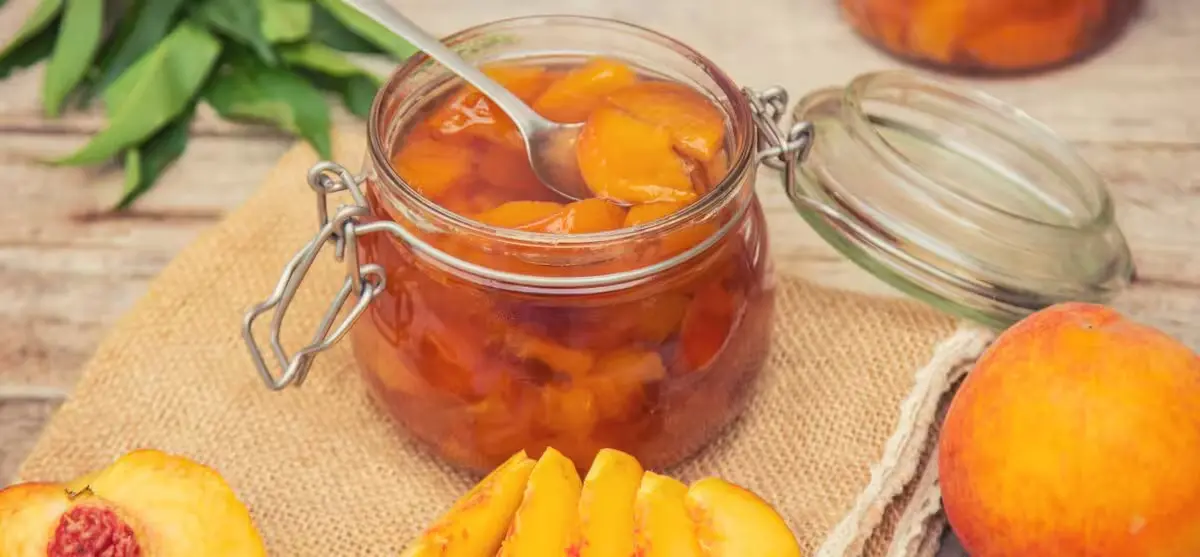 Варення з персиків